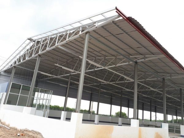 Quy trình thi công mái hiên nhà xưởng tại Quảng Nam của Xây Dựng Miền Trung